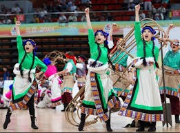 现在官方正式宣布！瓦伦丁·卡斯特利亚诺斯以3000万欧元从拉齐奥转会至西汉姆联，合同签至2030年。这一消息毫不意外，早在去年12月31日就已确认！ 来源：著名记者斯基拉